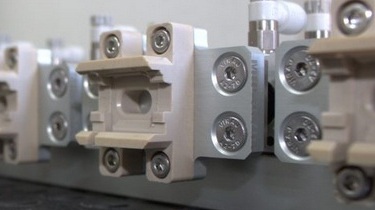 Machining in peek and anodized aluminum